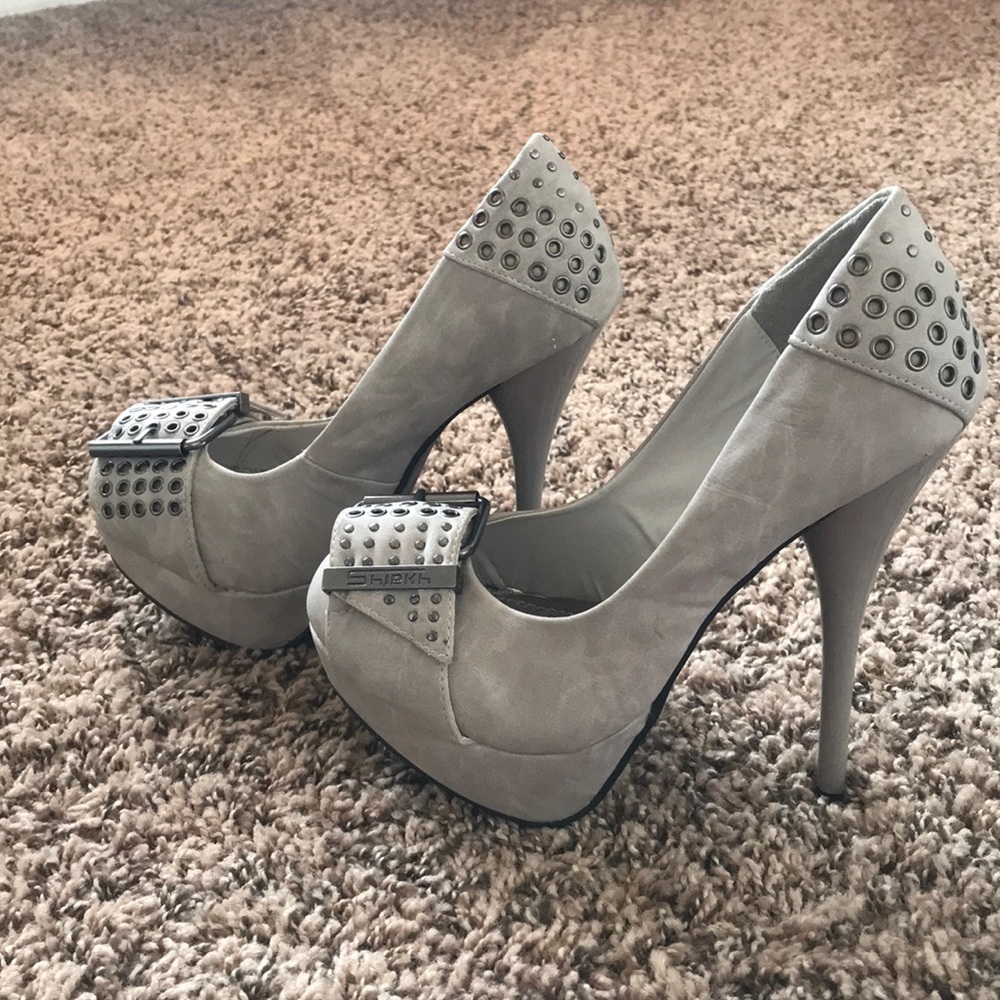 Heels - Picture 2 of 4